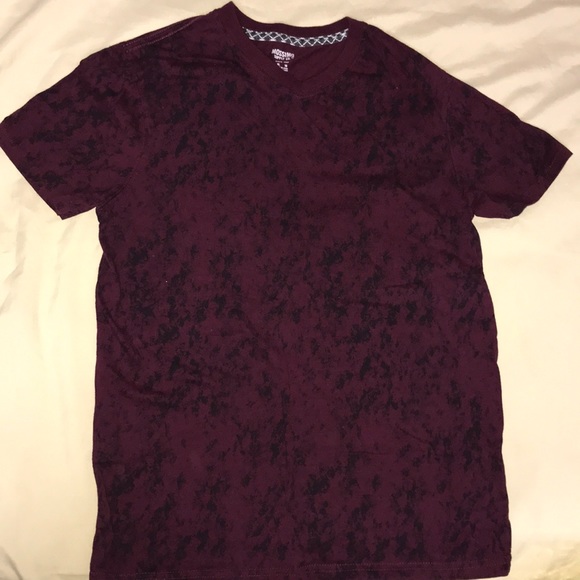 T-Shirt - Picture 1 of 1